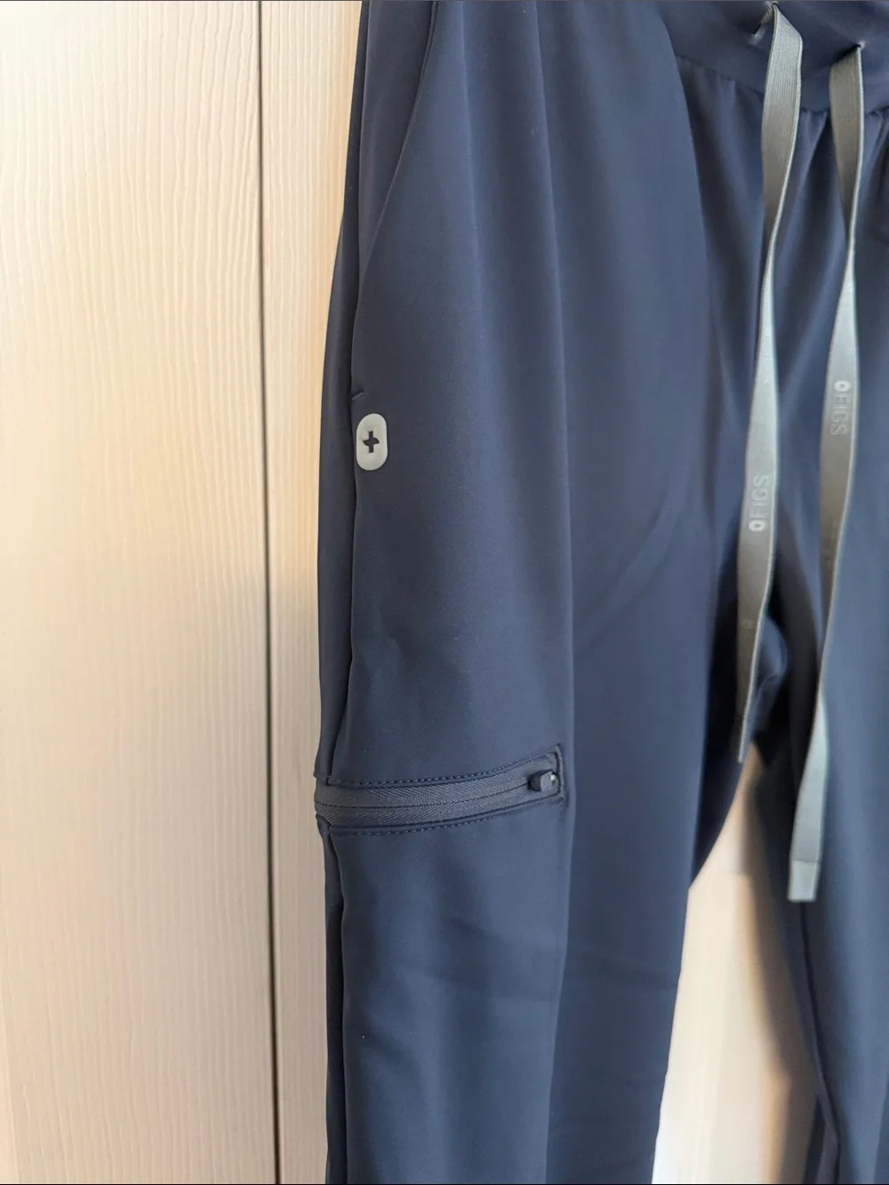 Very good used figs, Norris straight leg, scrub, pant size medium